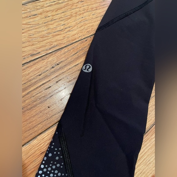 Lululemon Tight Stuff Black Tights Women’s Size 6 Reflective - Picture 2 of 11